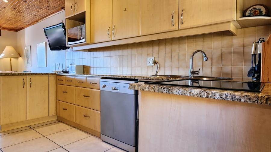 2 Bedroom Property for Sale in Brenton On Lake Western Cape